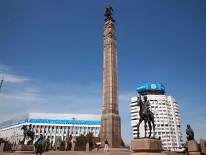 阿拉木圖獨立紀念碑