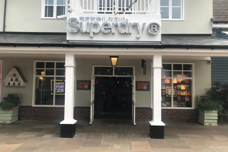 Snel Reizen Vast en zeker Superdry(Outlet Village) travel guidebook –must visit attractions in  Bicester – Superdry(Outlet Village) nearby recommendation – Trip.com