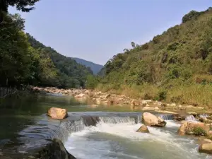 奇石河