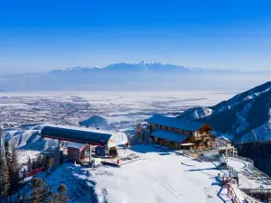 糸紬之路国際滑雪場
