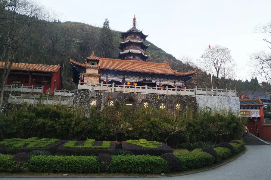 Xiangshan Temple (Southwest Gate)2