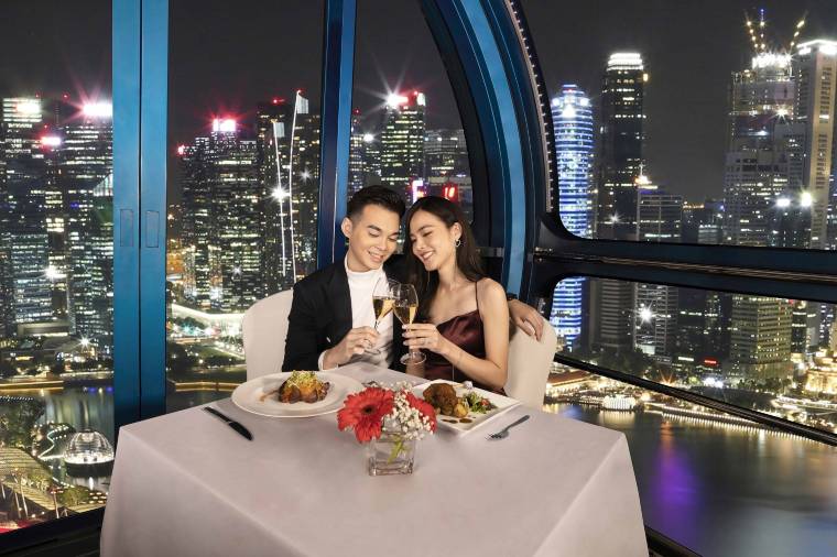 Date at Singapore Flyer