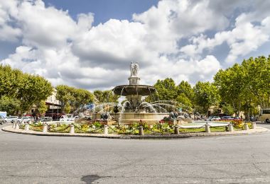 Fontaine de la Rotonde Popular Attractions Photos