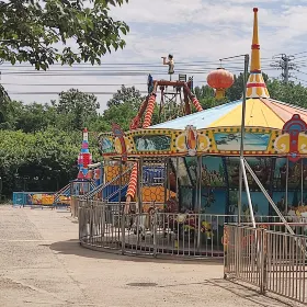 Dongyi Amusement Park