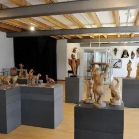 Schweizer Holzbildhauerei Museum