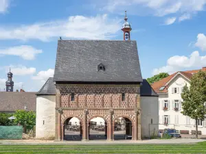 洛爾施修道院