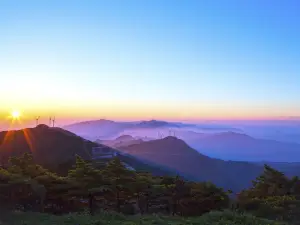 Jiugong Mountains