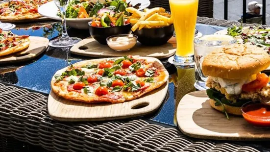 Embers Bar Pizza Grill