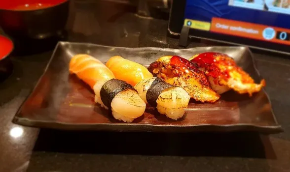Conveyor belt sushi CHOJIRO Hozenji Flagship Store restaurants, addresses,  phone numbers, photos, real user reviews, 1-2-10 Namba, Chuo-ku2f, Osaka  City 542-0076, Osaka Prefecture, Osaka restaurant recommendations 