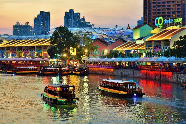Explore Singapore River Cruise