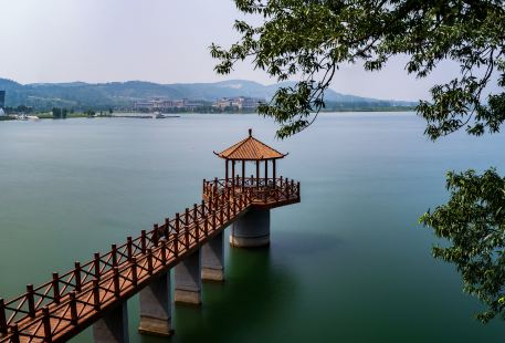 Jinniu Lake