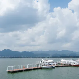 Dianchi Cruise