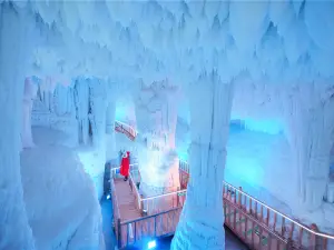 Yunqiu Mountain Ice Caves