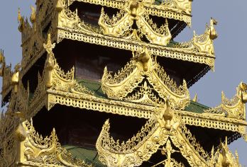 Menghuan Grand Golden Pagoda 명소 인기 사진