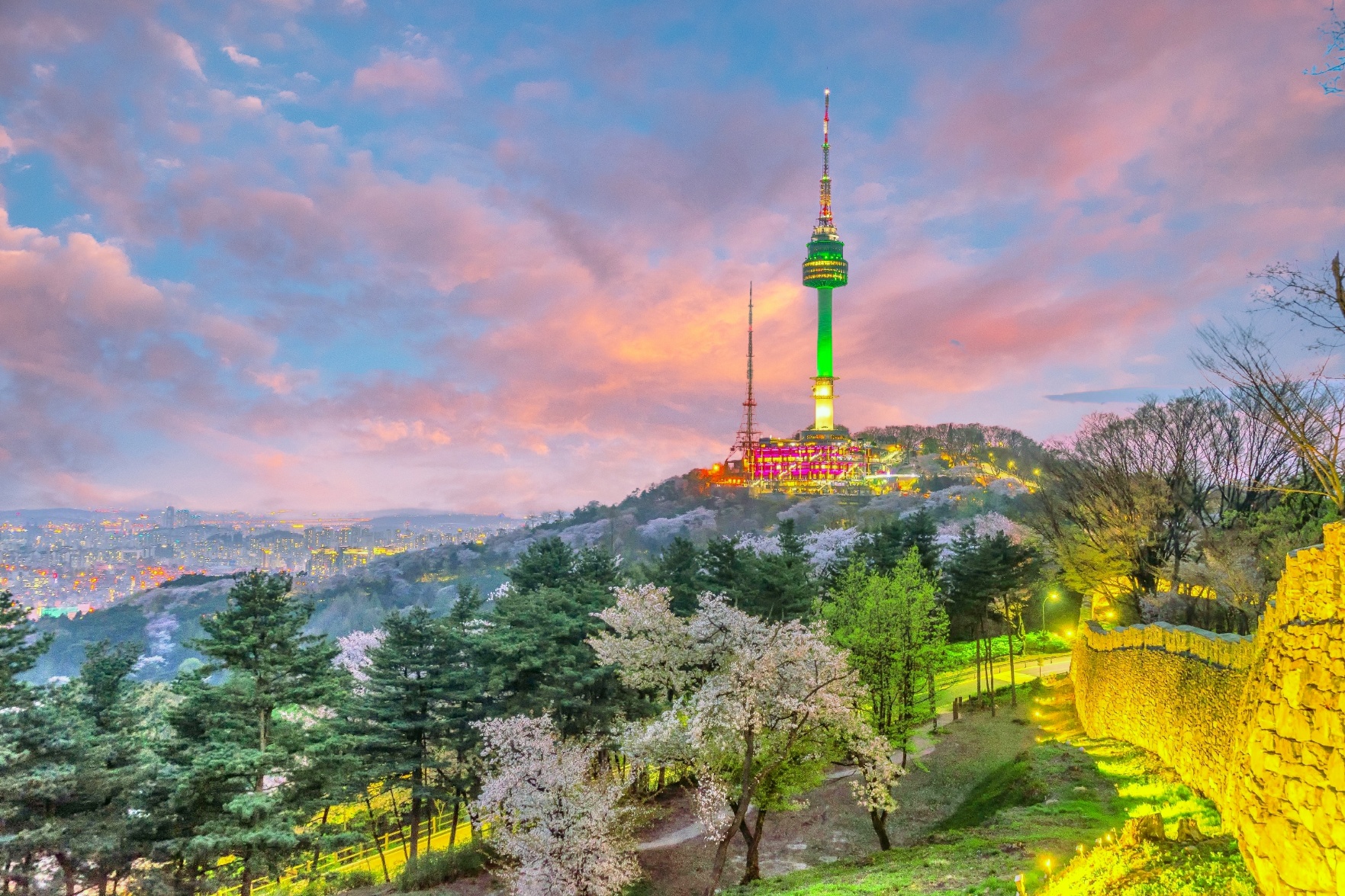 Namsan Mountain Park attraction reviews - Namsan Mountain Park tickets -  Namsan Mountain Park discounts - Namsan Mountain Park transportation,  address, opening hours - attractions, hotels, and food near Namsan Mountain  Park - Trip.com