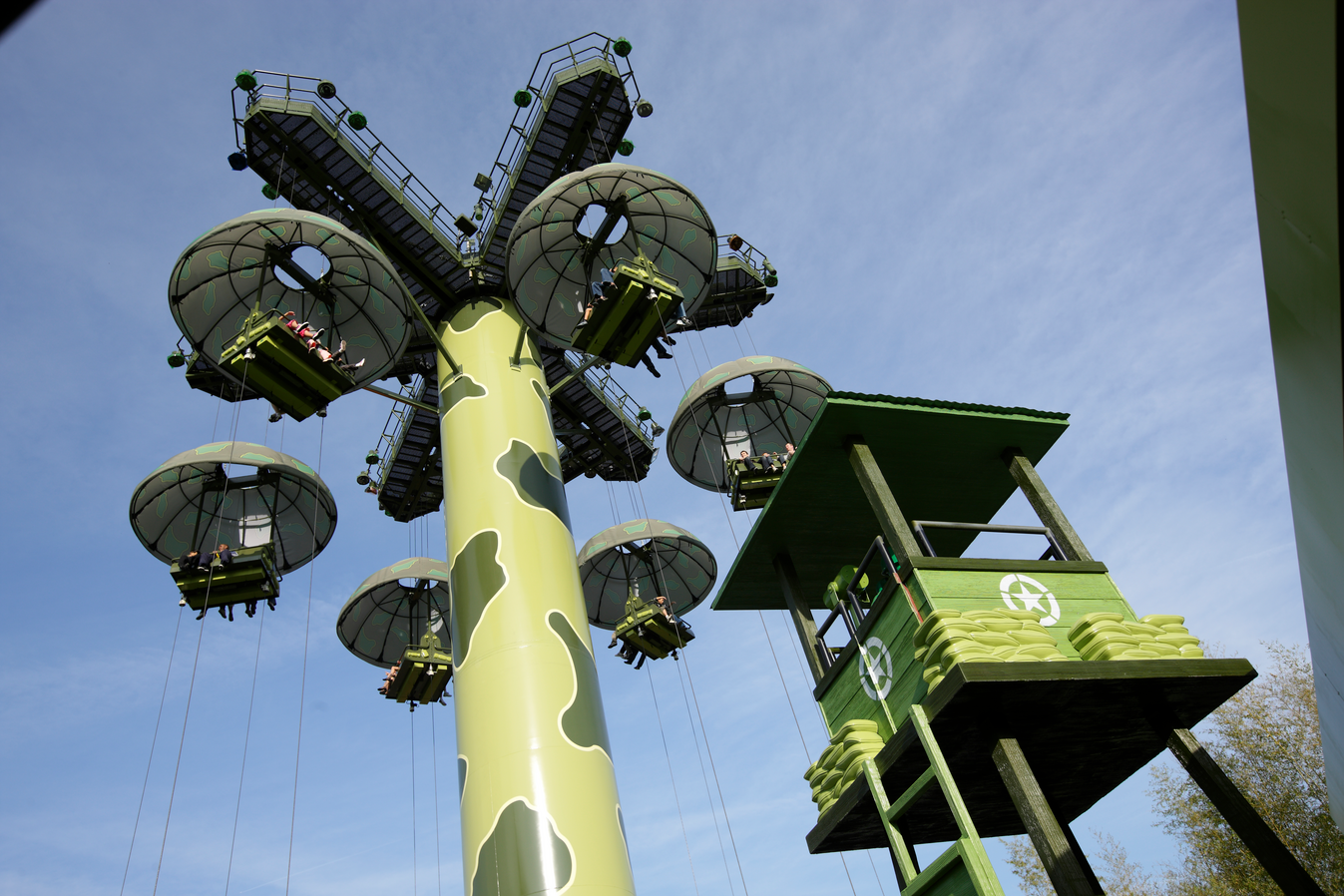 toy soldiers parachute drop