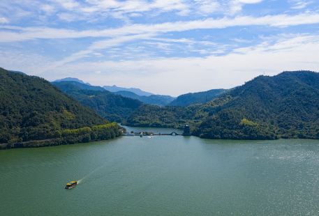 Fuchunjiang National Forest Park