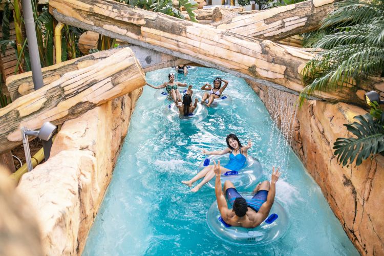 Latest travel itineraries for Studio City Water Park in December