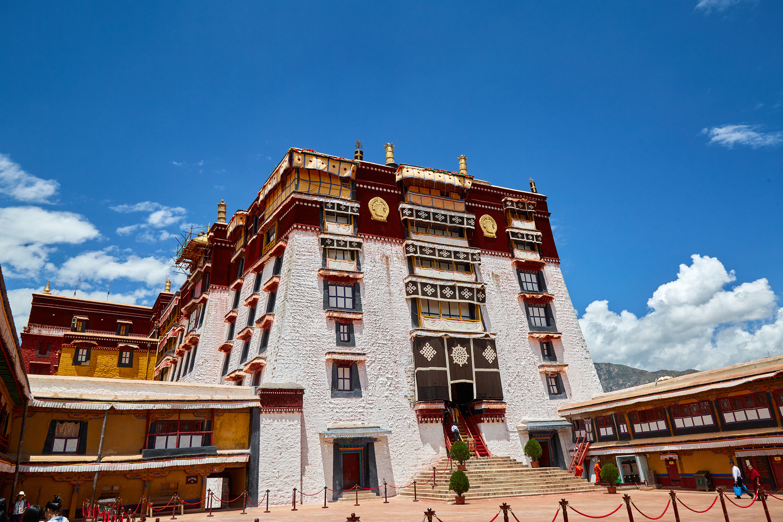 Potala Palace a must seen in China | Trip.com Lhasa Travelogues