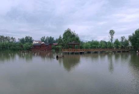 五溪湖