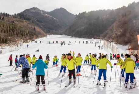 Jinxiangshan Ski Field
