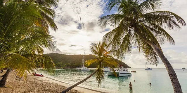 Thời gian tốt nhất để đi du lịch đến St. Vincent & The Grenadines là tháng 5 đến tháng 6 và tháng 11