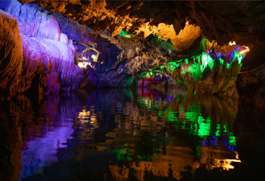 잉더 셴챠오 지하강 명소 인기 사진