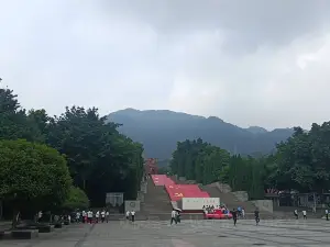 홍옌훈 광장