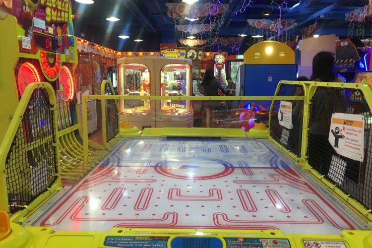 香港 美国冒険楽園 ヒルトンセンター 評判 案内 トリップドットコム