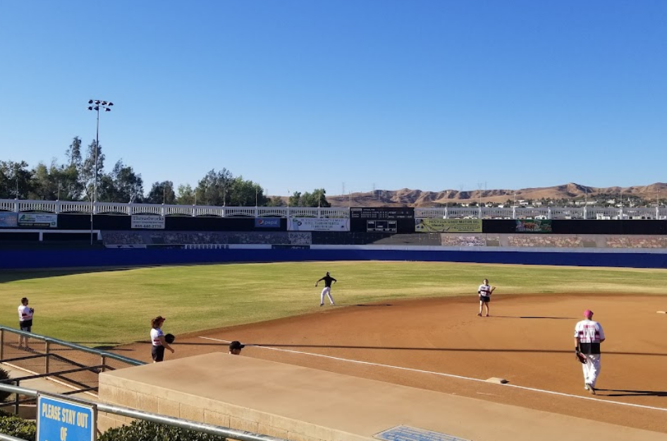 are dogs allowed at chino hills field of dreams