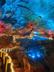 Mentougou Baqi Cave