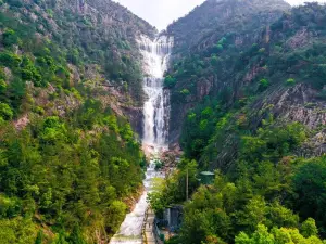 Tiantai Mountain Waterfall