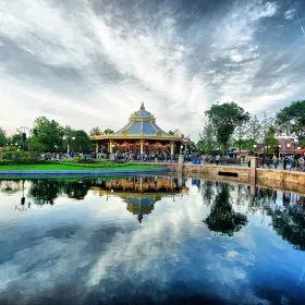 Shanghai Disneyland Band