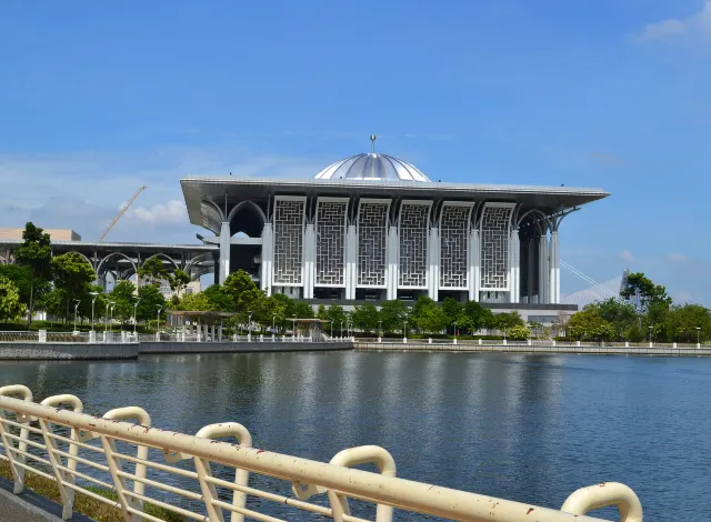 Masjid Tuanku Mizan Zainal Abidin Masjid Besi Travel Guidebook Must Visit Attractions In Putrajaya Masjid Tuanku Mizan Zainal Abidin Masjid Besi Nearby Recommendation Trip Com