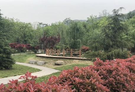 Qinling Botanical Garden （South Gate）