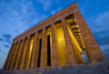 Mausoleum for former Turkish leader รูปภาพAttractionsยอดนิยม