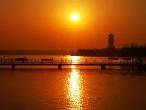 溢泉湖乘船碼頭