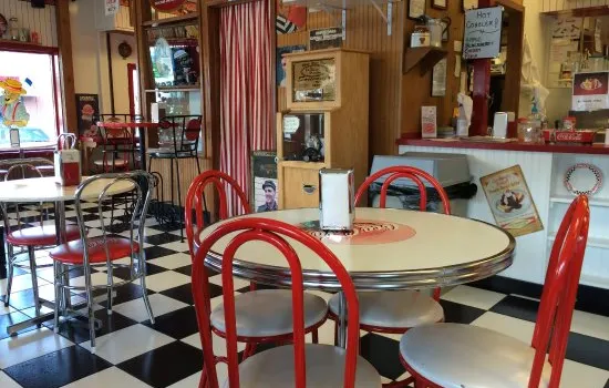 MR B'S ICE CREAM PARLOR, Branson - Restaurant Reviews, Photos