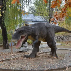 Bai Li Shan Shui Hualang Konglong Amusement Park
