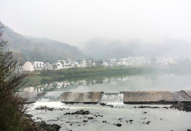 Yuliang Dam and Yuliang Town 명소 인기 사진