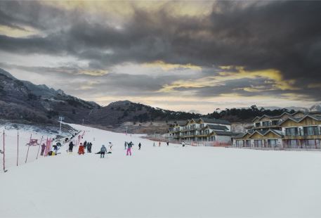 Tiannv Yundong Shan Gu Ski Field