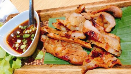 ร้านอาหาร เสวย เมอคิวรี่ วิลล์ ชิดลม