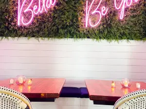 Bar Bella