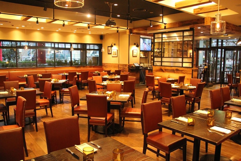 Wolfgang Puck Pizza Bar 赤坂アークヒルズ店 のご案内 トリップドットコム Wolfgang Puck Pizza Bar 赤坂アークヒルズ店 のご案内 トリップドットコム