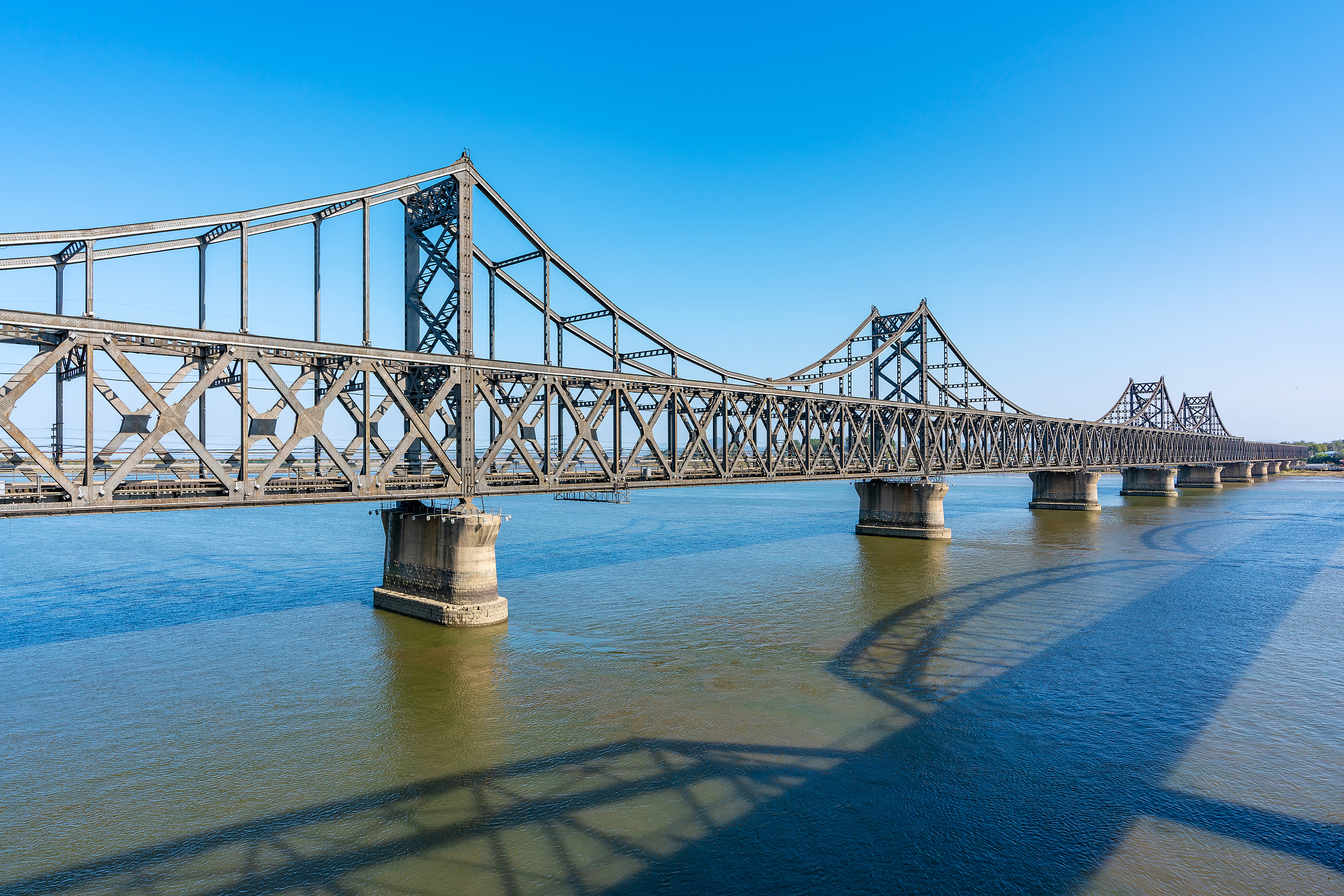 Yalu River Border Railway Bridgeのレビュー Yalu River Border Railway Bridgeのチケット Yalu River Border Railway Bridgeの割引 Yalu River Border Railway Bridgeの交通機関 所在地 営業時間 Yalu River Border Railway Bridge周辺の観光スポット ホテル