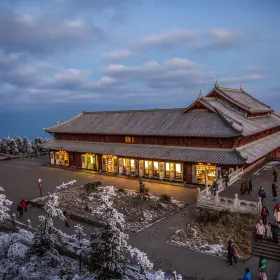 Emei holy light