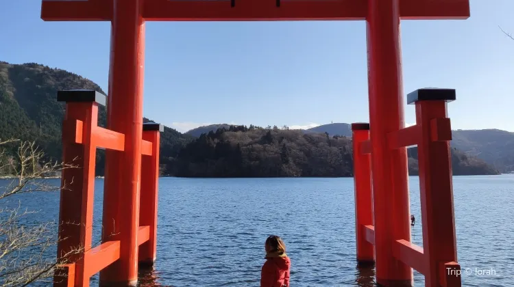 箱根神社 平和の鳥居のレビュー 箱根神社 平和の鳥居のチケット 箱根神社 平和の鳥居の割引 箱根神社 平和の鳥居の交通機関 所在地 営業時間 箱根神社 平和の鳥居周辺の観光スポット ホテル グルメ Trip Com