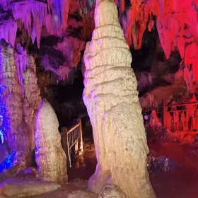 Anha Yizhai Fairy Cave