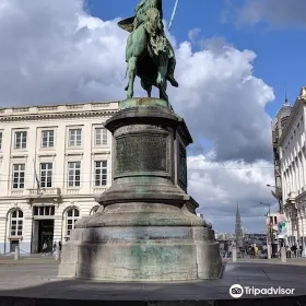 Godefroid de Bouillon Statue