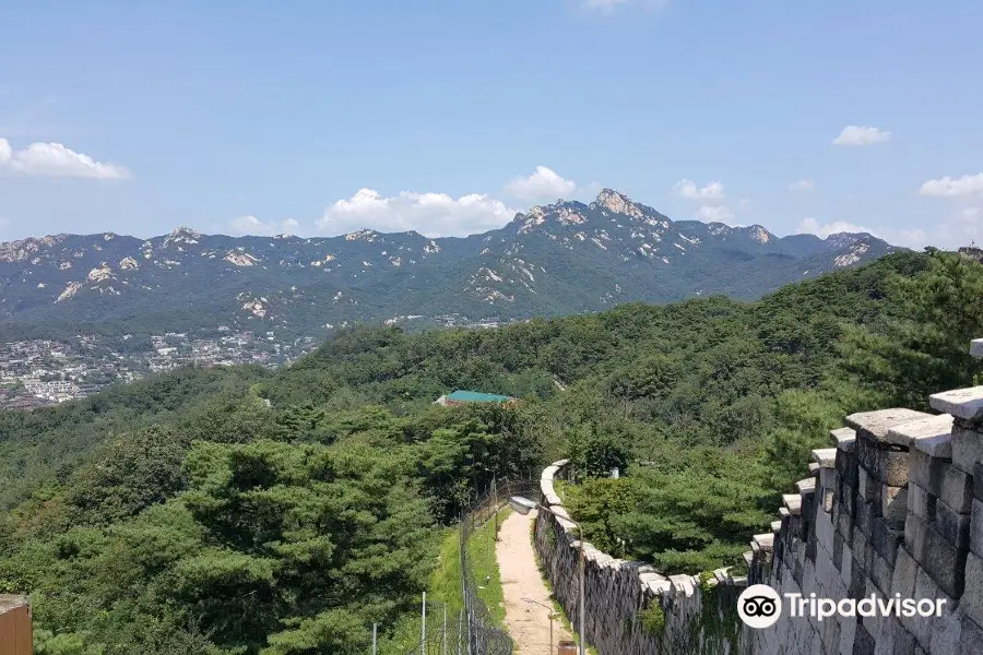 北嶽山首爾城郭